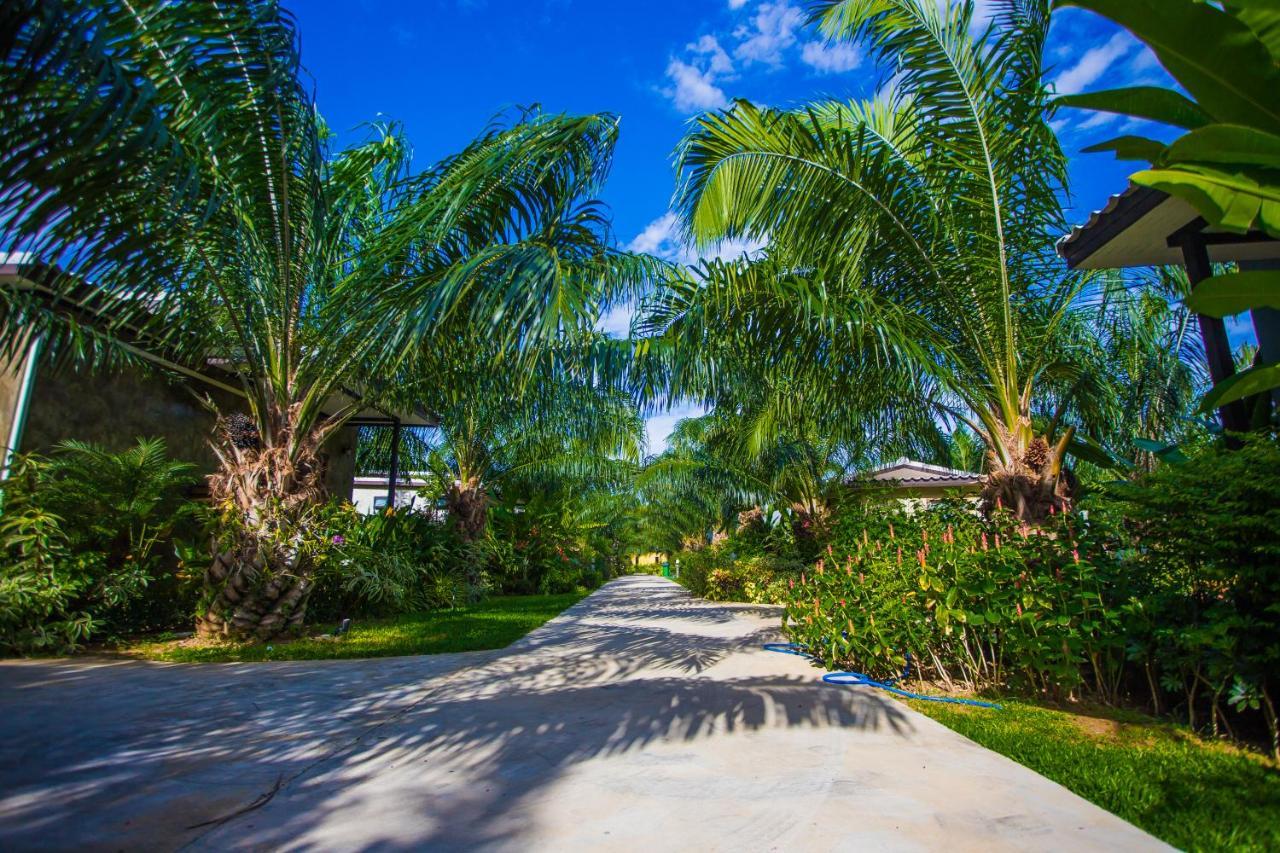 Palm Pran Resort Пранбури Экстерьер фото